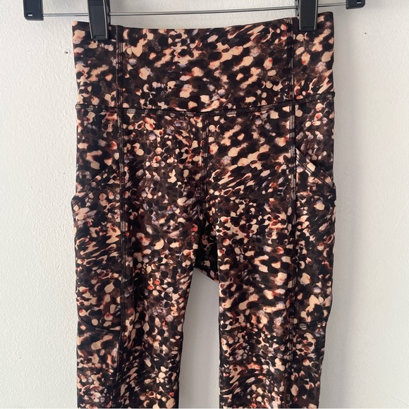 Lululemon Motion Flux Multi Invigorate High-Rise Crop Leggings - 37571 - Picture 4 of 14